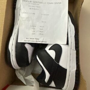 Nike panda dunks